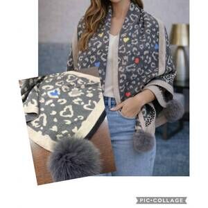 NEW MITCHIE'S MATCHINGS narrow scarf with fox poms in grey